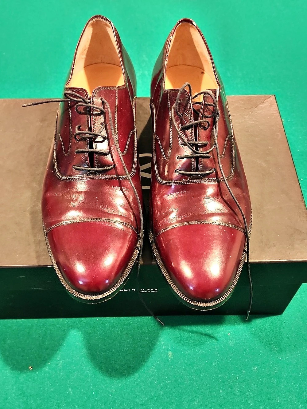 Ferragamo Firenze Leather Oxford Shoes Burgundy US 9.5